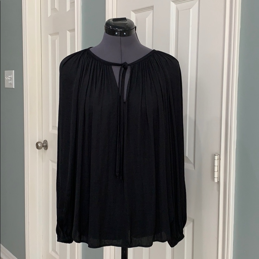 Jennifer Lopez Black Tie Col. Peasant blouse
